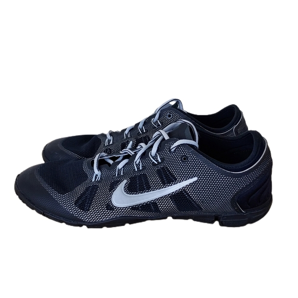 Nike | Shoes | Nike Vt2 Training Black Sneaker Shoe Size 1 | Poshmark